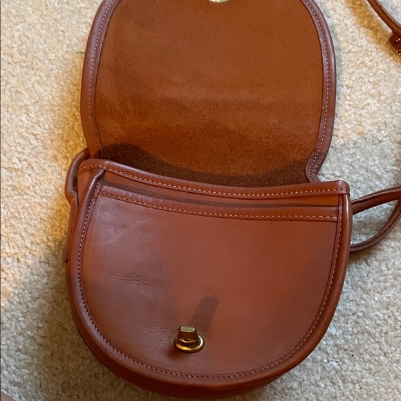 Coach Tan Leather Crossbody Bag - Picture 3 of 8